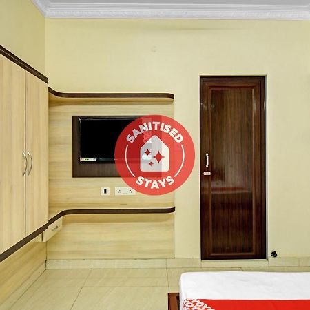 Oyo Flagship 84655 S S Guest House Kolkata Bagian luar foto