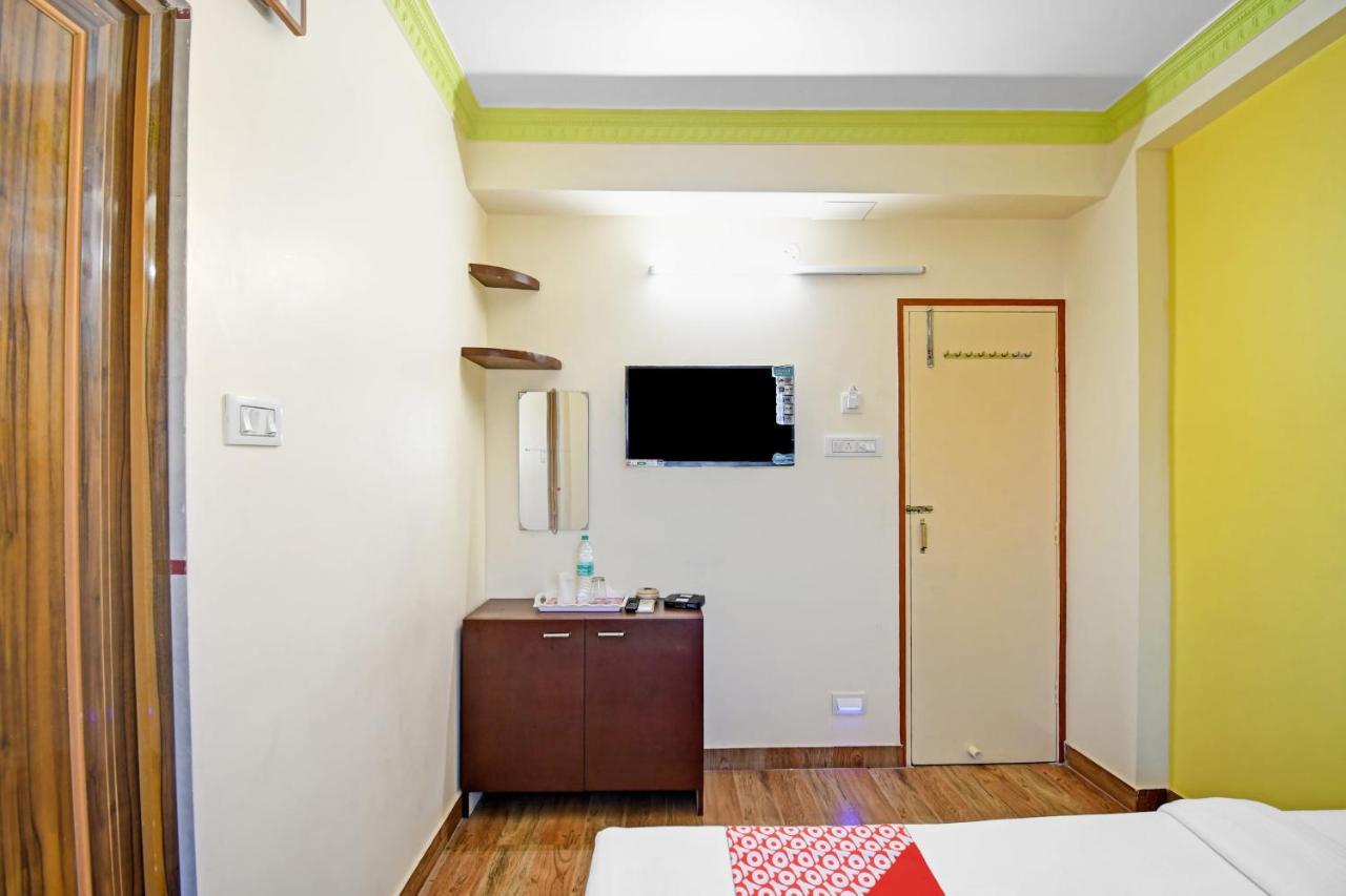 Oyo Flagship 84655 S S Guest House Kolkata Bagian luar foto