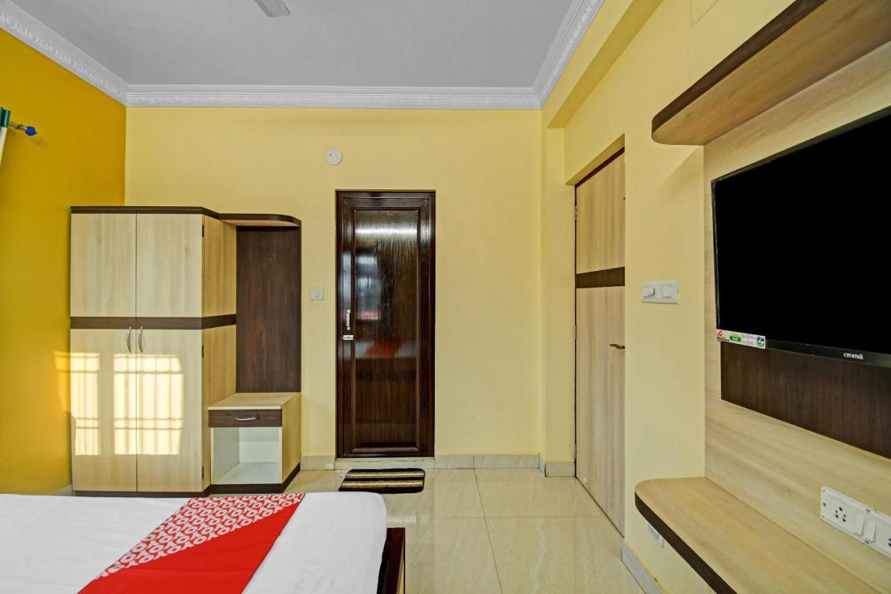 Oyo Flagship 84655 S S Guest House Kolkata Bagian luar foto
