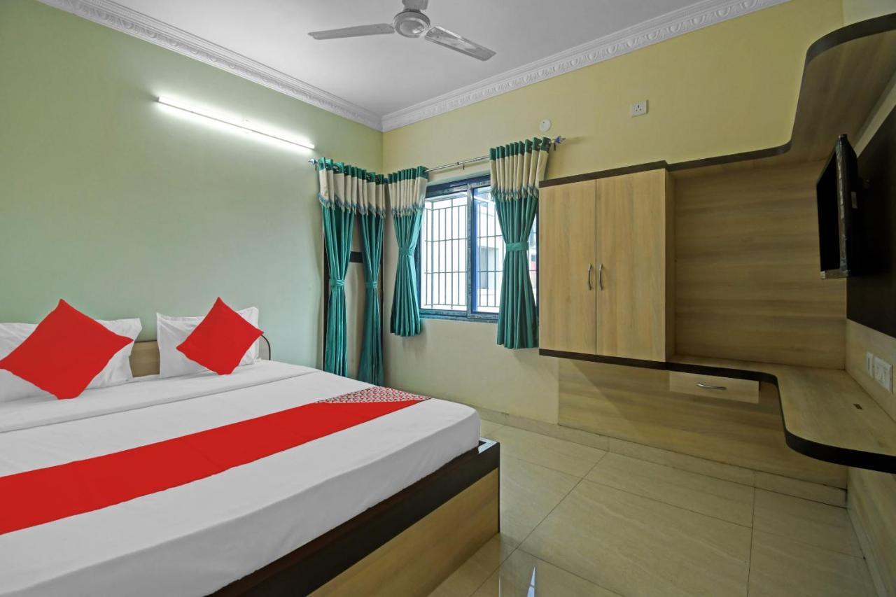Oyo Flagship 84655 S S Guest House Kolkata Bagian luar foto